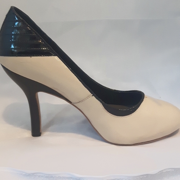 Auri Italian Leather Size 41 Nude Black Patent Leather Heels - Picture 5 of 8